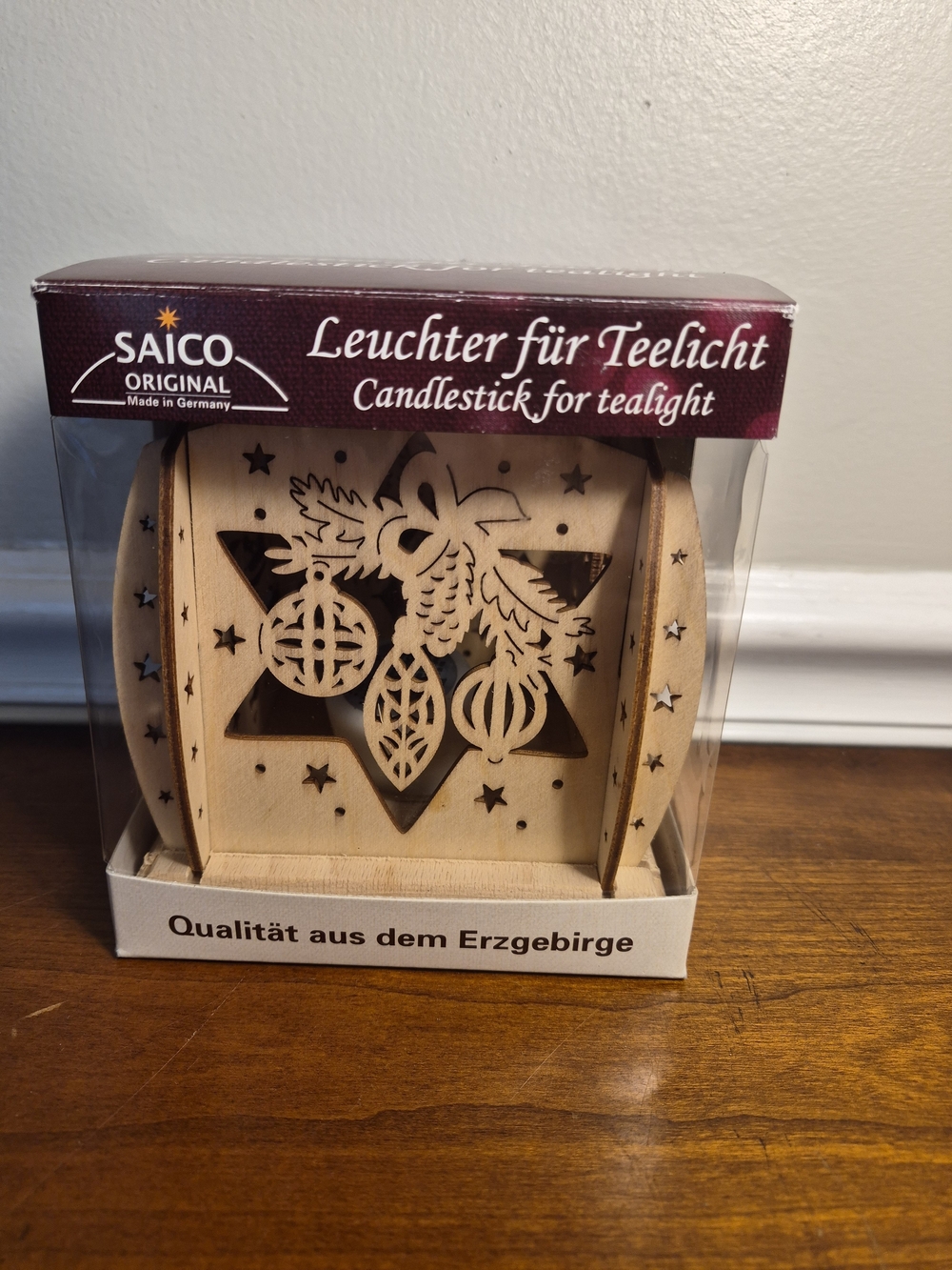 Natural Wood Candlestick for Tealight - Star Ornament Design